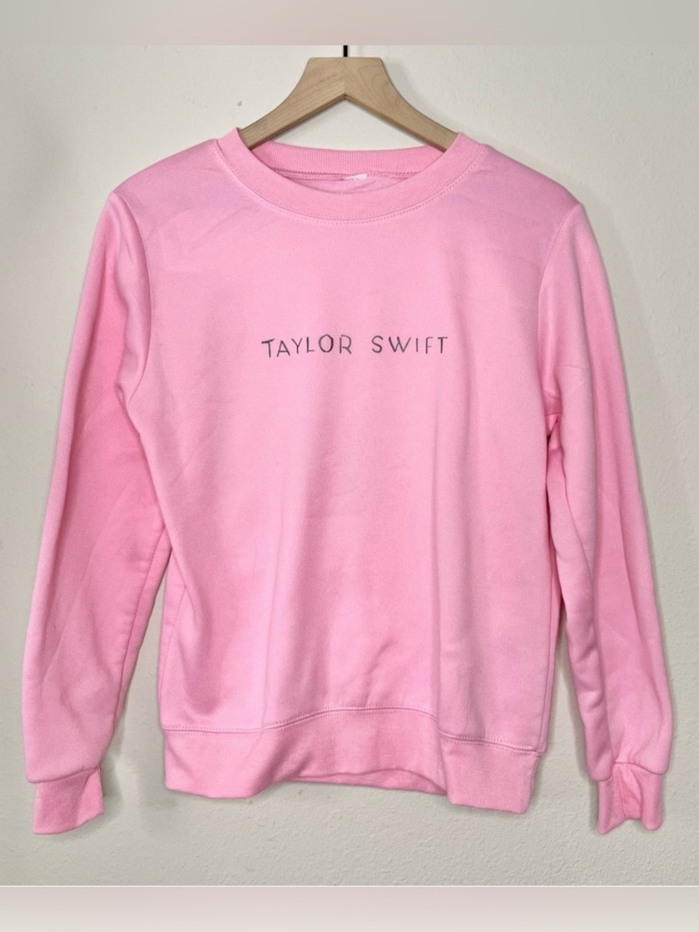 Taylor Swift 1989 Taylor's Version Crew Neck Pink Size XS Oversized Long Sleeve